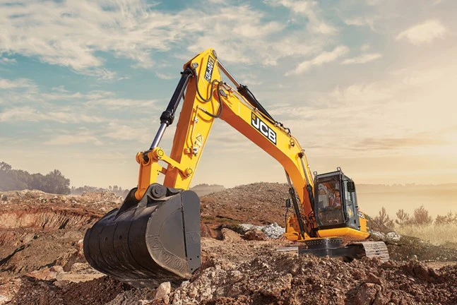  MÁY XÚC ĐÀO BÁNH XÍCH JCB 215NXT LC