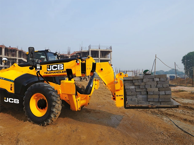 XE NÂNG ĐA NĂNG JCB 530-70