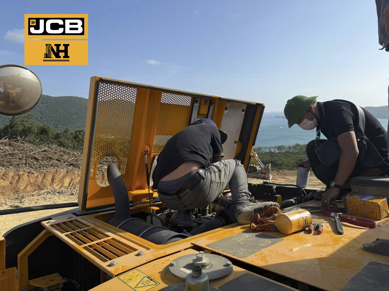 NHẬT KÝ KỸ THUẬT: BẢO TRÌ ĐỊNH KỲ MÁY XÚC ĐÀO JCB 215 NXT